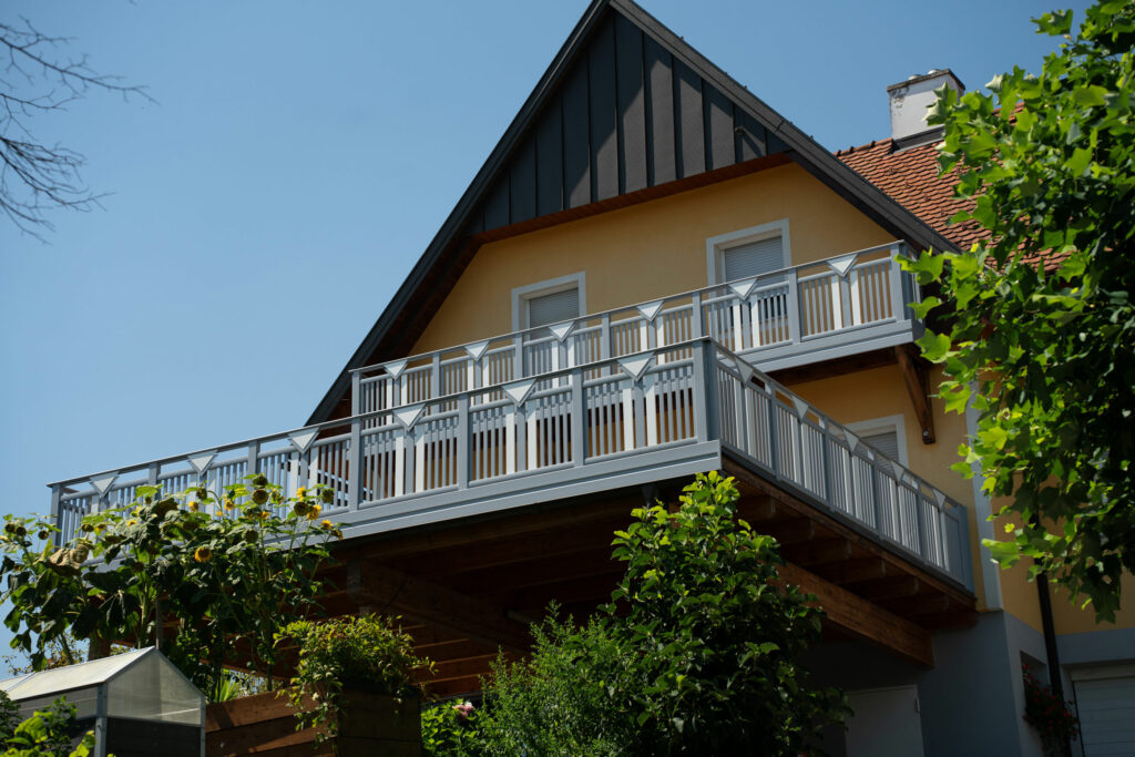 Anbaubalkon mit Stützen Leeb Balkone