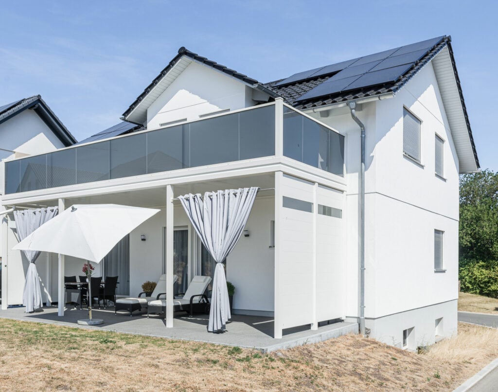 vorstellbalkon mit stuetzen