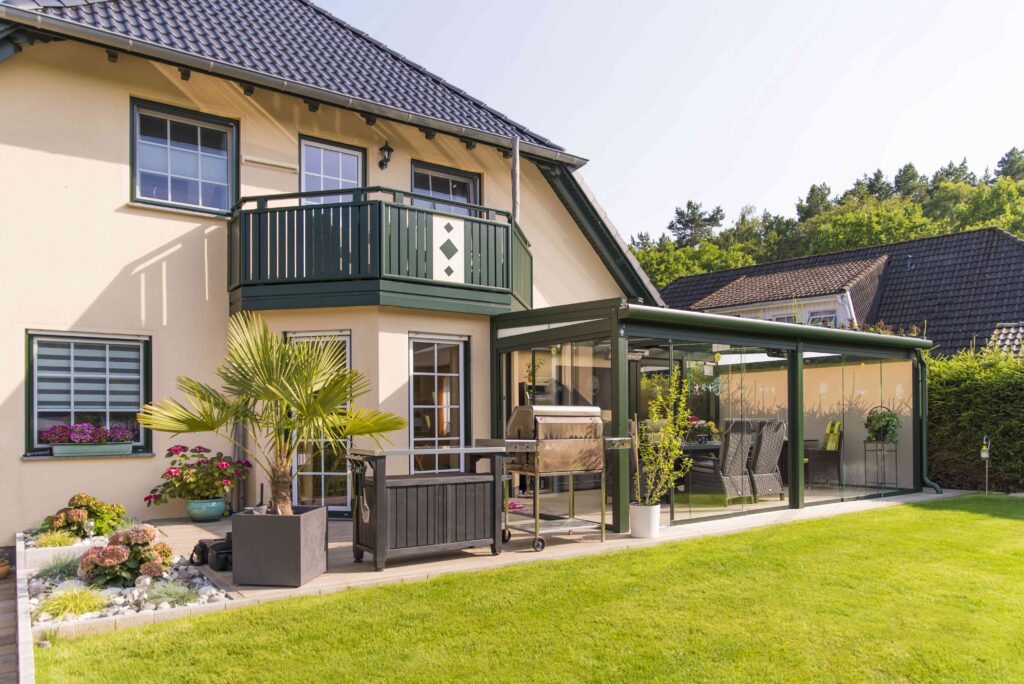 ensemble balkon sommergarten mit outdoorkueche